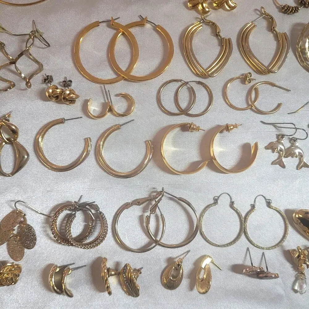 35+ Pc Goldtone Vtg Y2K Pierced Earrings Lot Mixed Styles Hoops Dangle Drop